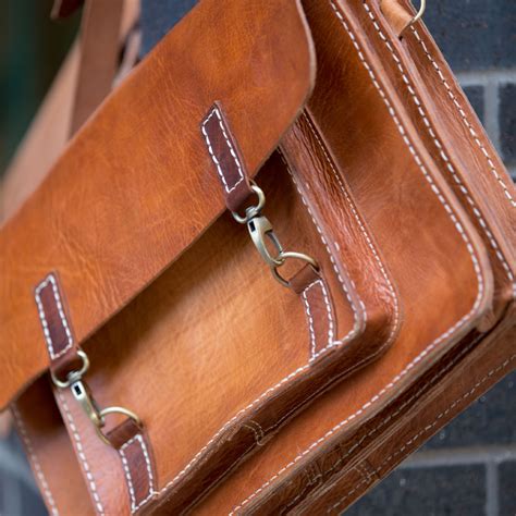 personalized leather bags for men.